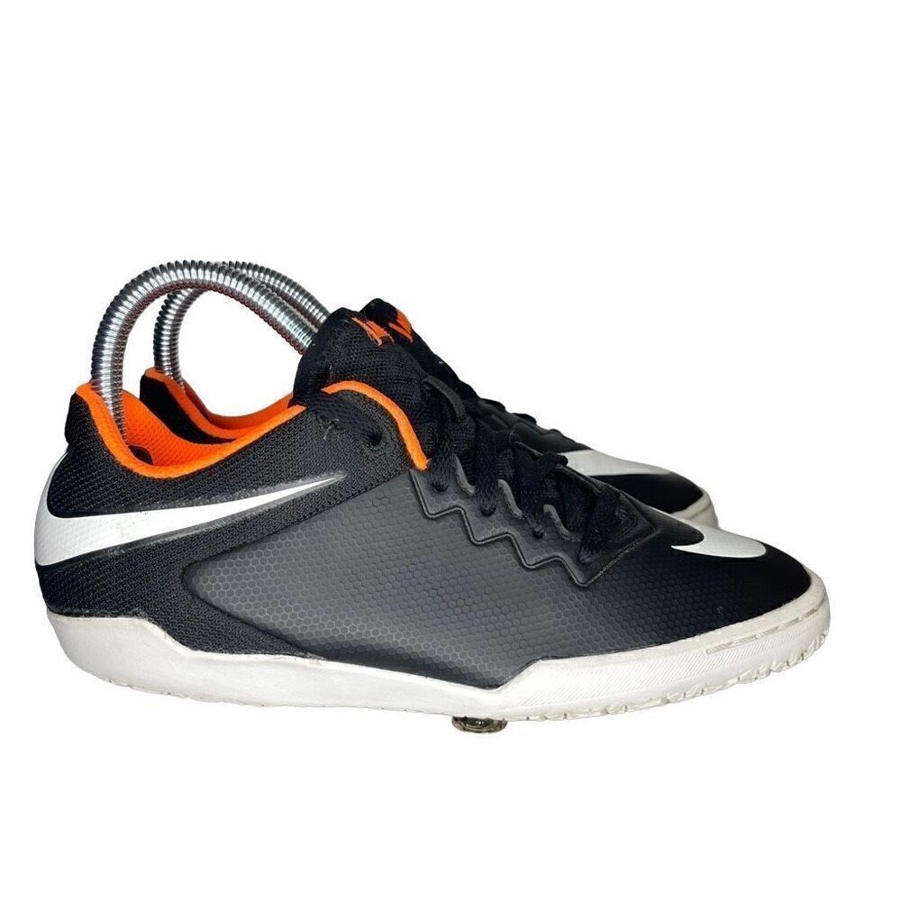 Nike Jr Hypervenomx Pro Street IC Boys soccer shoes 768894–018 | Size 5.5Y